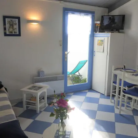 Hébergement de vacances Charmante Maison Avec Piscine Chauffée Et Tennis, Proche Plage, - Fr-1-224a-59